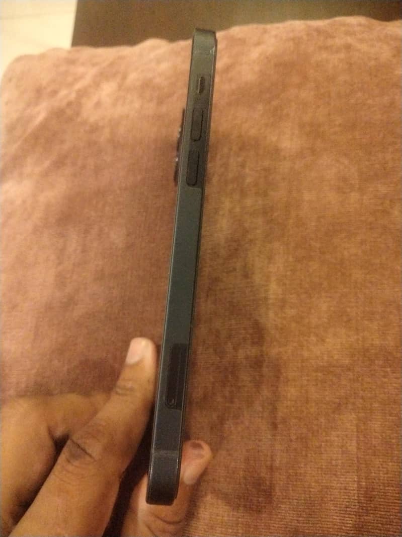 Apple iPhone 12 2