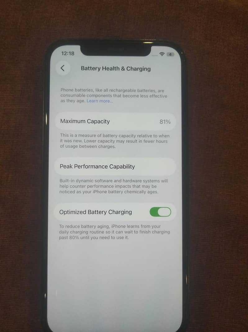 Apple iPhone 12 4