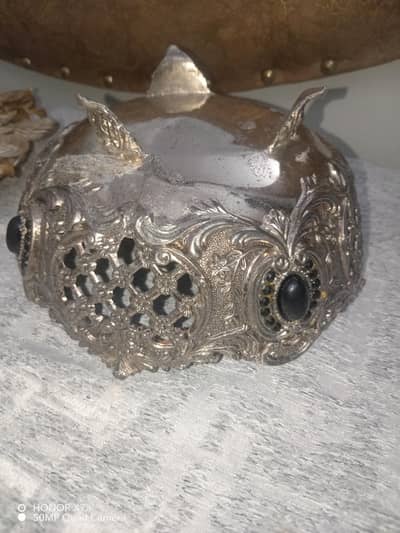 Material: Silver-plated or German silver decorative bowl,