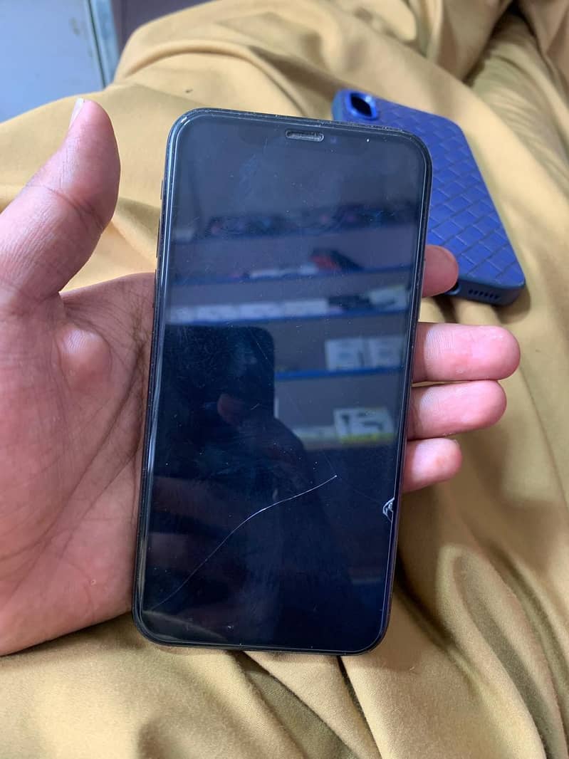 Apple iPhone X 3