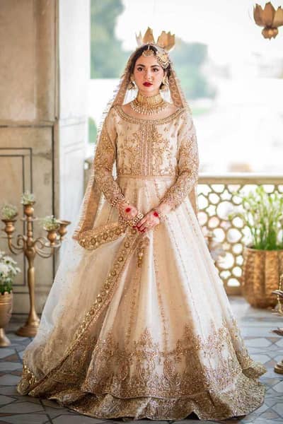 Professional Ladies Tailor in Narowal | Home Stitching + Courier
