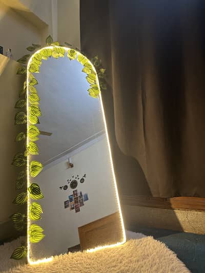 Standing mirror with led lights with leaves