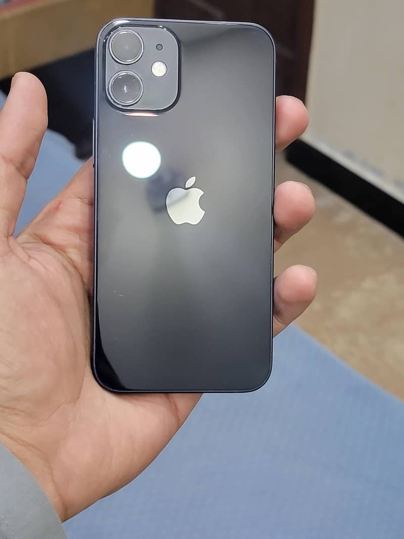 Apple iPhone 12 mini 10