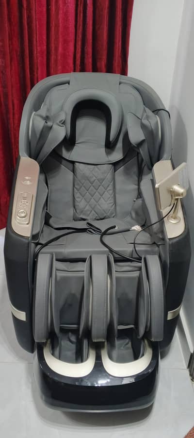 Full-Body Massage Chair – brand new Condition
