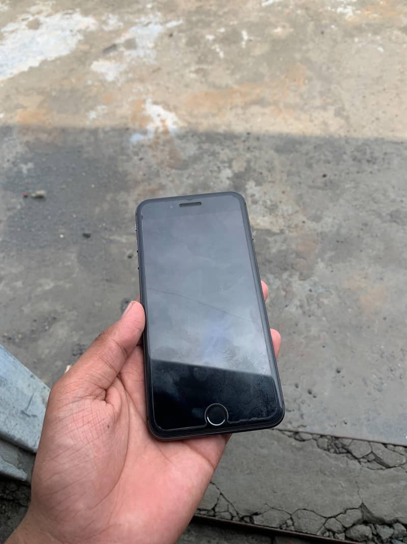 Apple iPhone 8 Plus 1