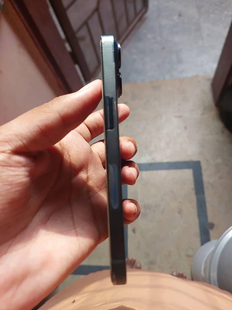 Apple iPhone 14 2