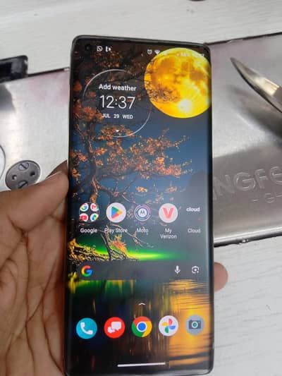 Motorola edge  plus 6.128