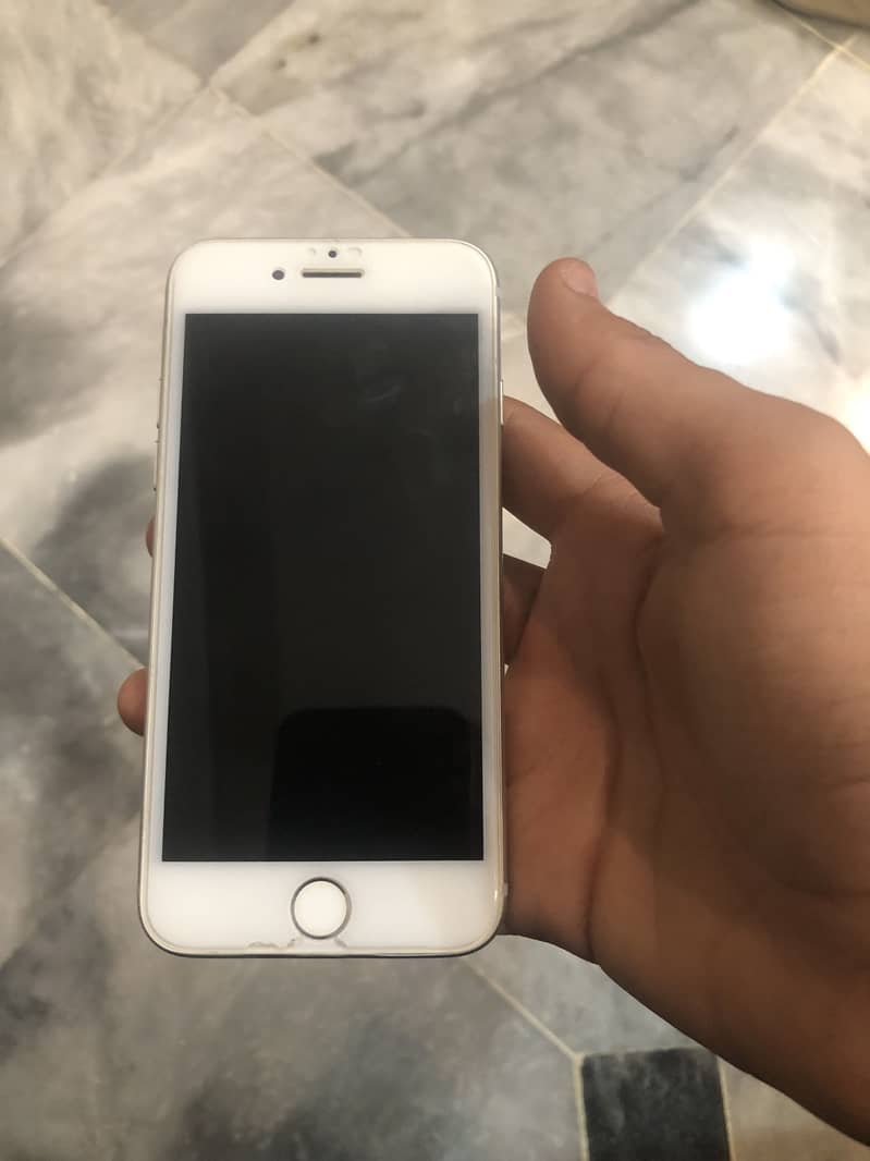 Apple iPhone 7 2