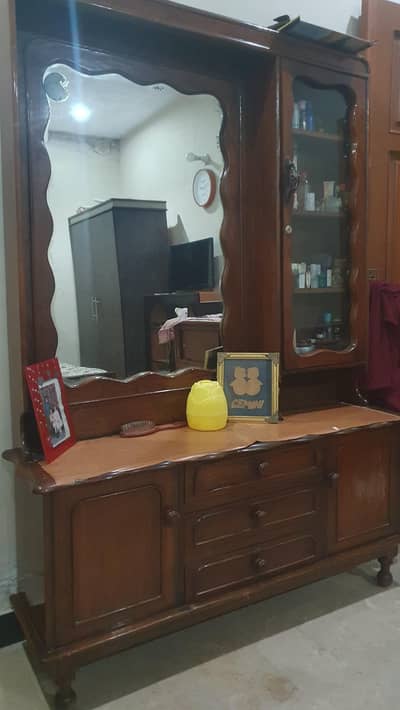 dressing table