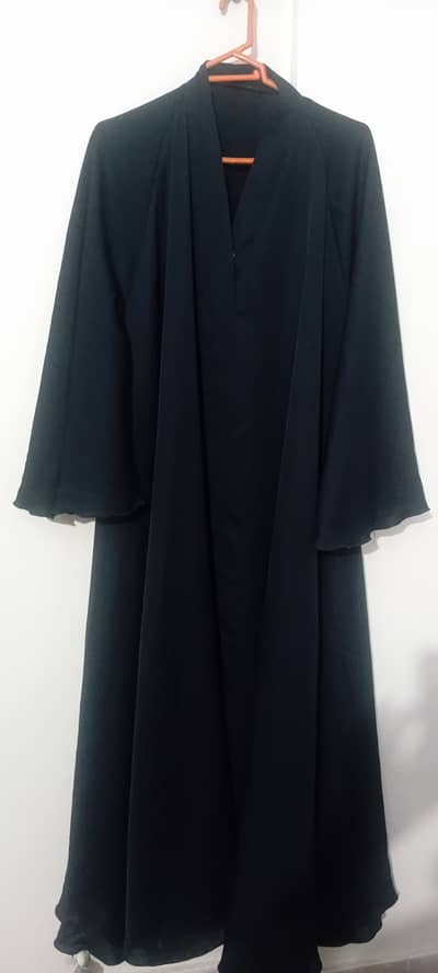 Black Plain Abaya | Elegant Maxi Style | Excellent Condition