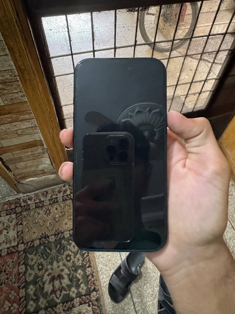 Apple iPhone 15 3