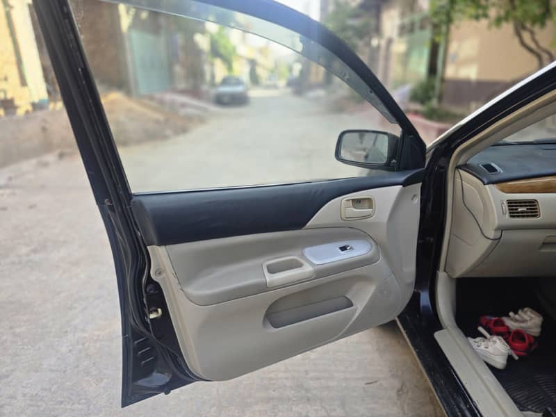 Mitsubishi Lancer Automatic 12