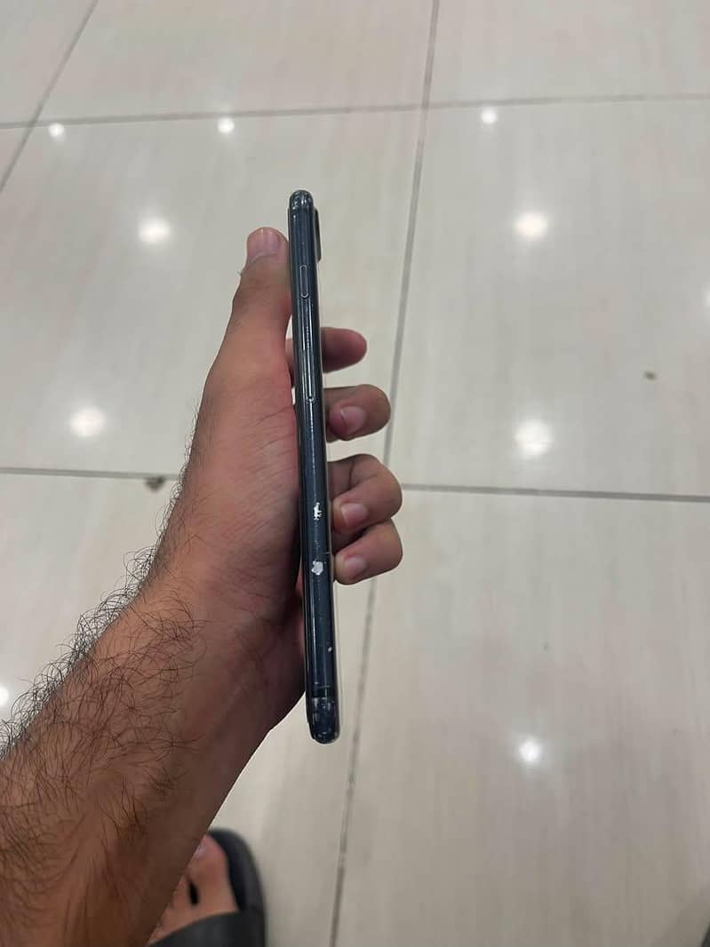 Apple iPhone 7 Plus 0