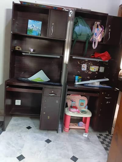 writing table