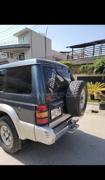 Mitsubishi Pajero 1992
