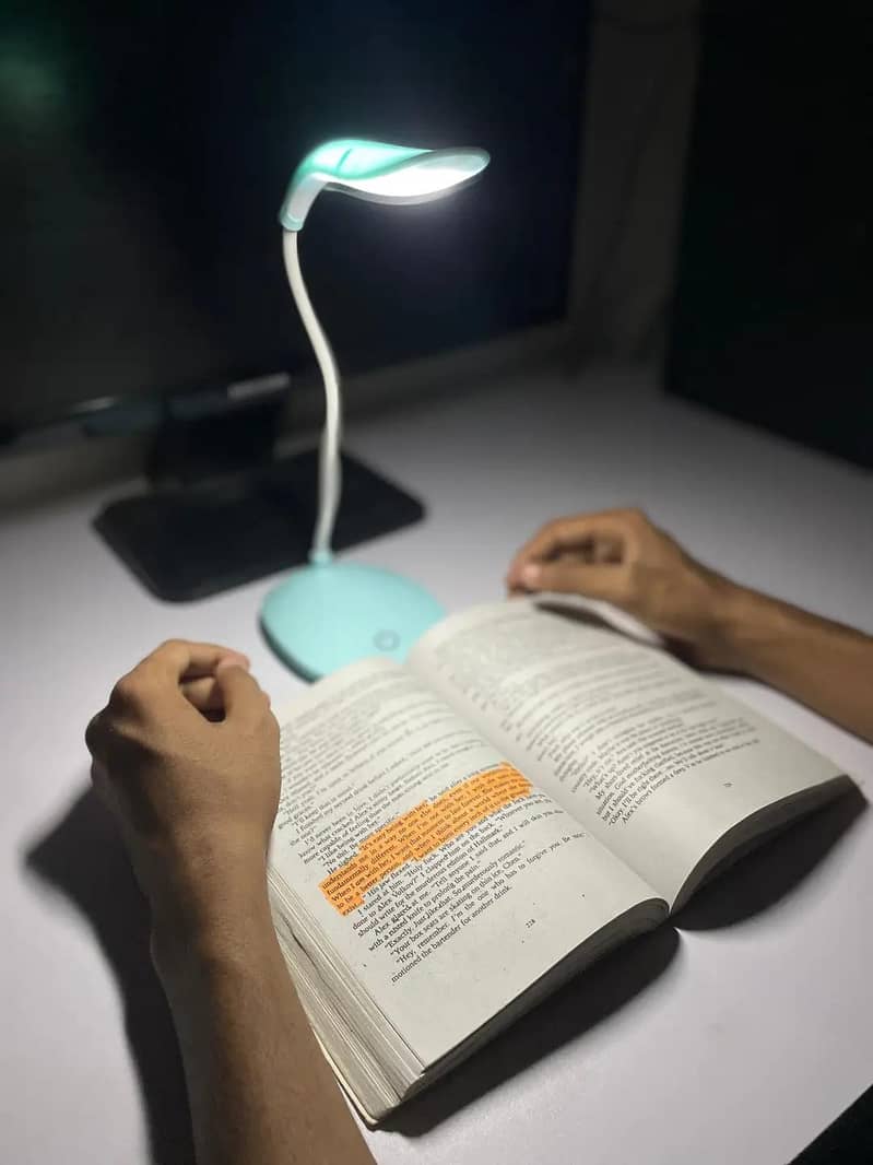 LED Disk Lamp for Study 1