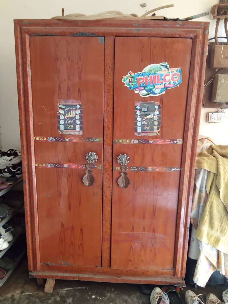 wardrobe 0