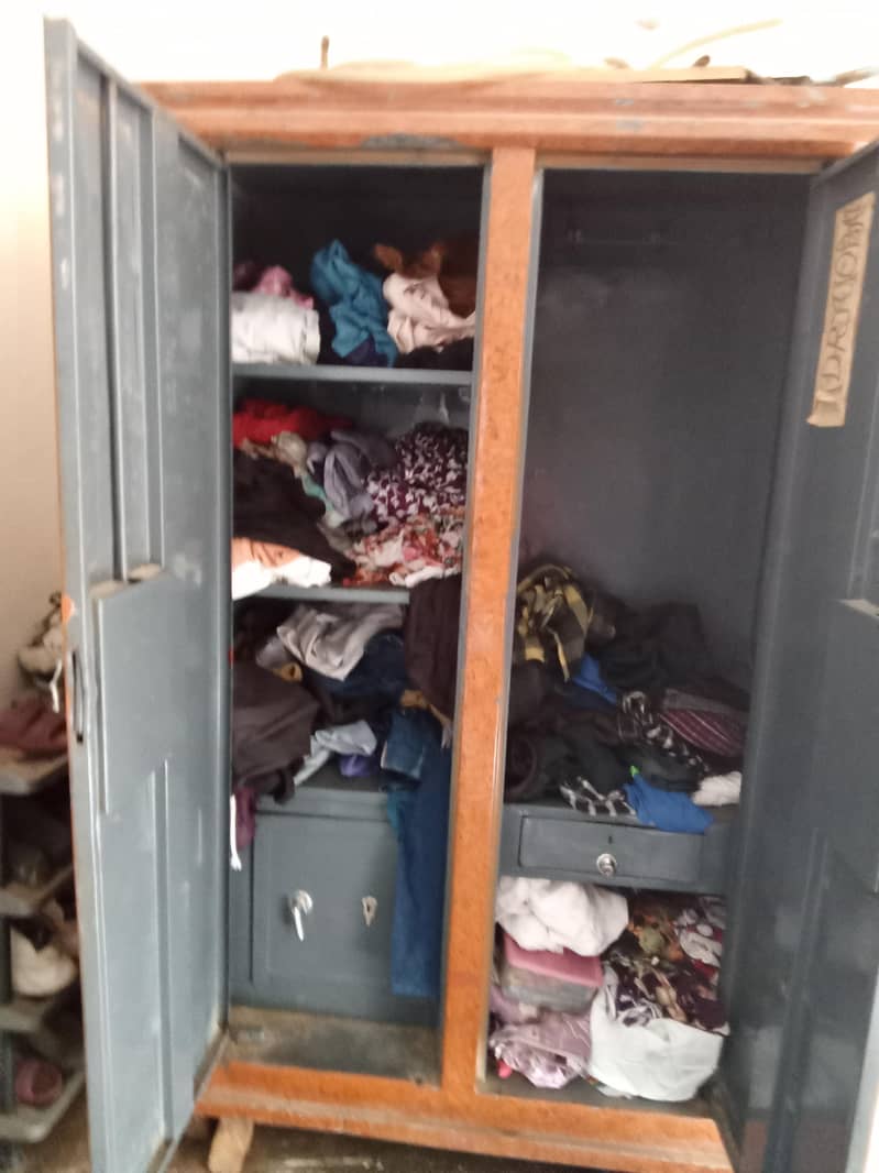 wardrobe 2