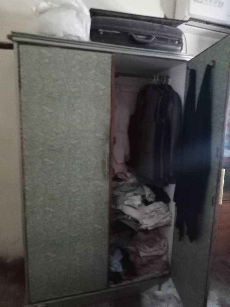 wardrobe 7