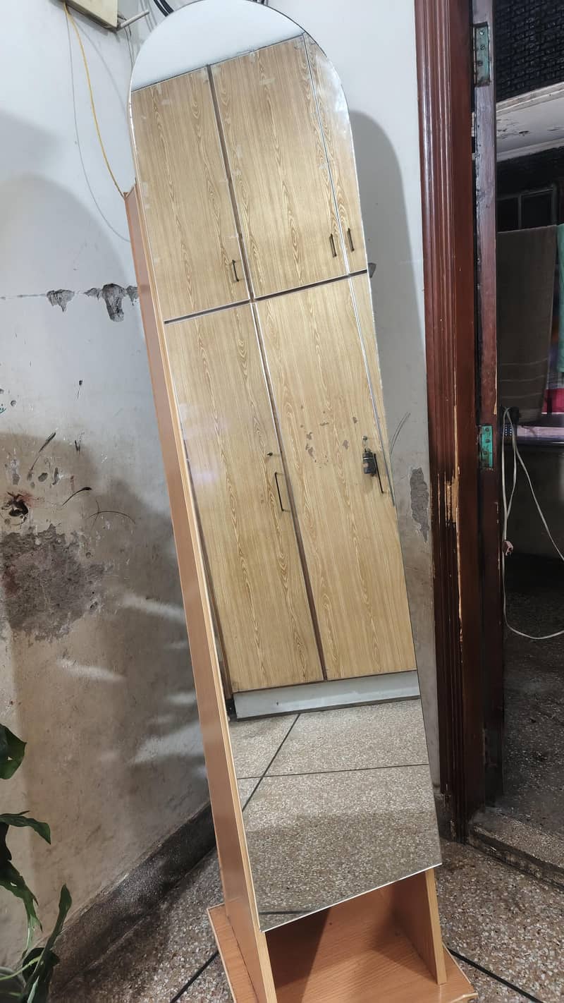 Standing Mirror 1