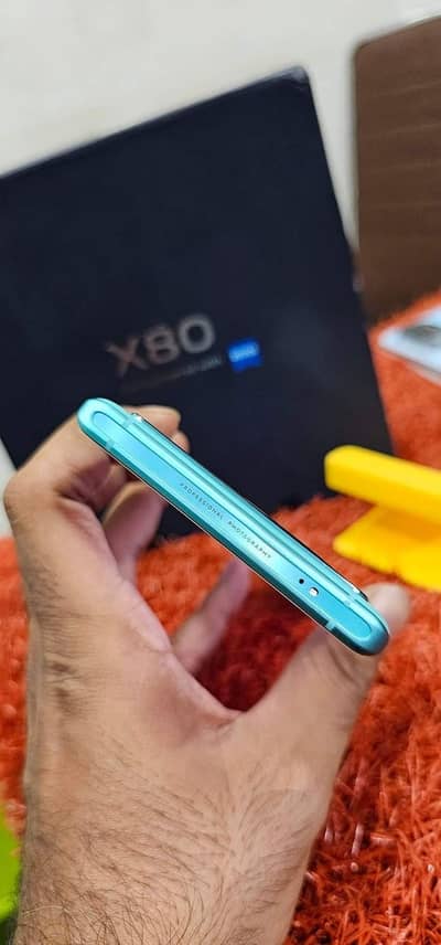 vivo x80 12 GB RAM 256GB memory 0320//1576/078