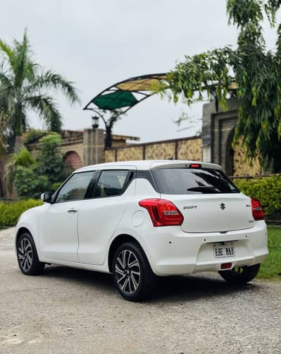 Suzuki Swift 2024 GLX