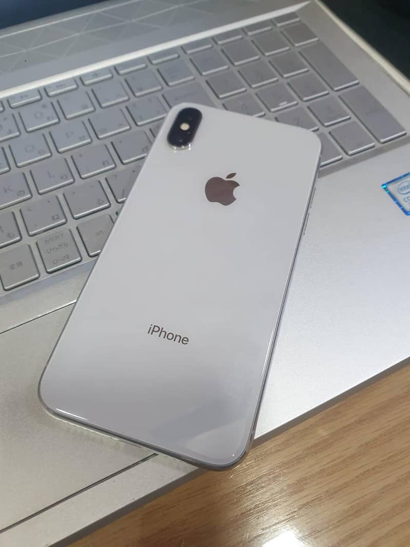 Apple iPhone X 3
