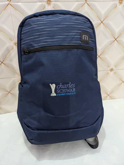 laptop & travel bag | Navy blue backpack | Excellent condition