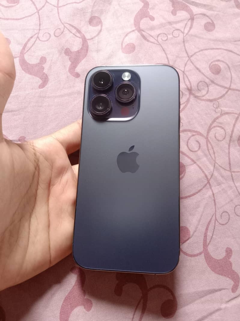 Apple iPhone 14 Pro 0