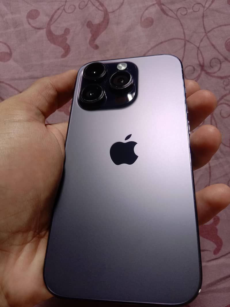 Apple iPhone 14 Pro 1