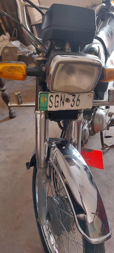 Honda 70 all ok battery ok golden number 36 condition 10 by 8