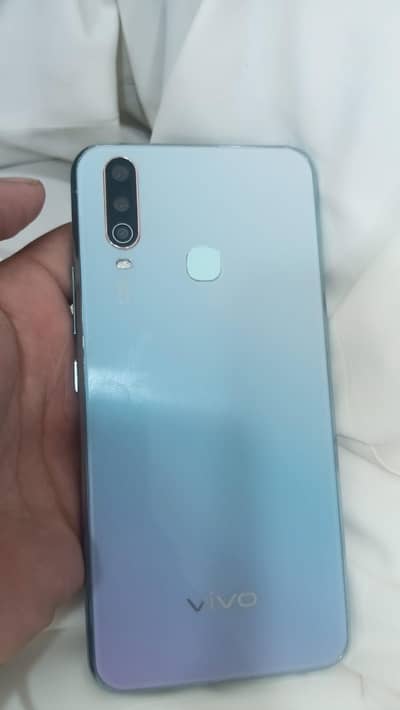 Vivo Y17  8gb -  256 ram with box charger