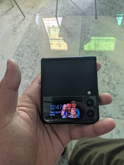 Samsung Mobile Z Flip 3