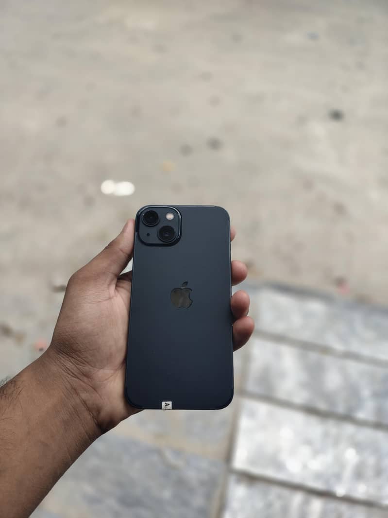 Apple iPhone 13 5