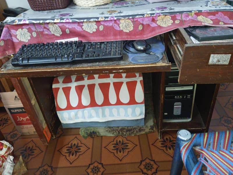 Computer Table 2