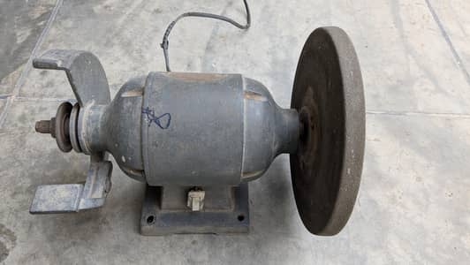 Heavy Duty Industrial Bench Grinder – Cast Iron Body (Approx. 1 HP)