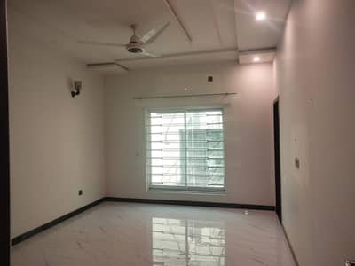 Beautiful Portion Like New For Rent In Bahria Town Lahore Safari Villas