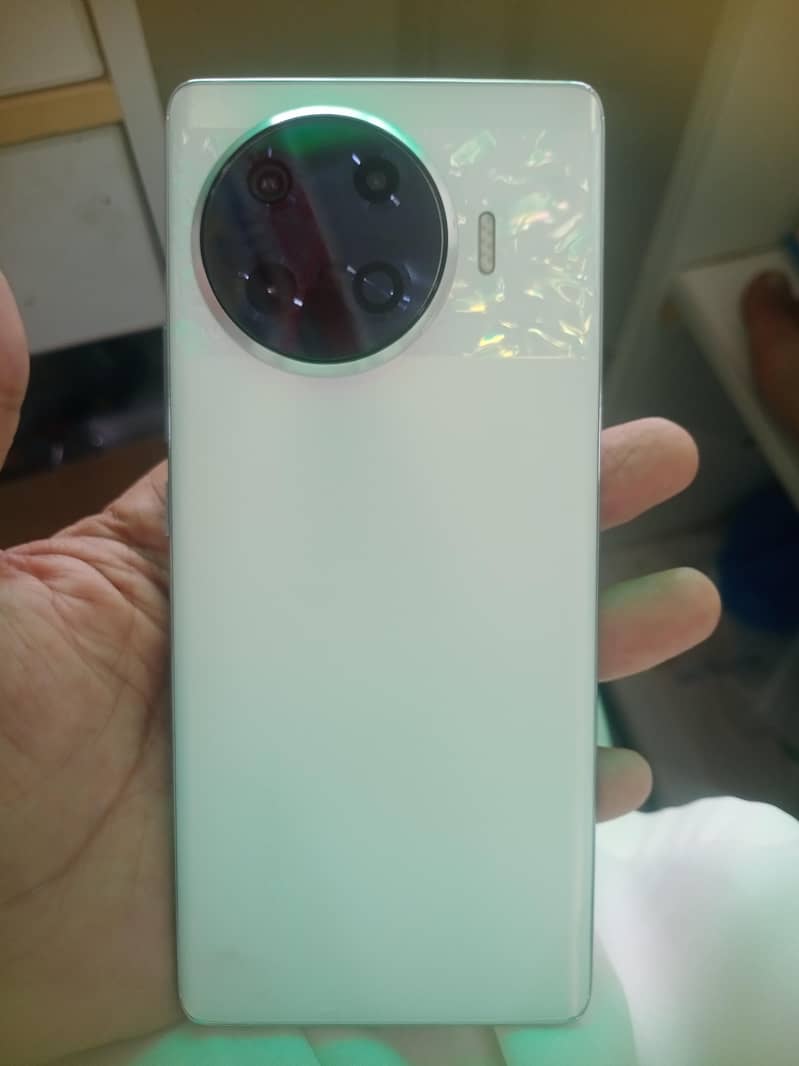 Tecno Spark 20 Pro Plus 0