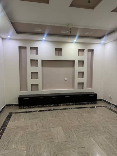Beautiful Upper Portion Facing Park For Rent