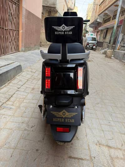 super Star Electric Scooty