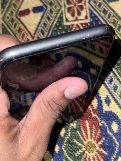 Iphone 11 used like new