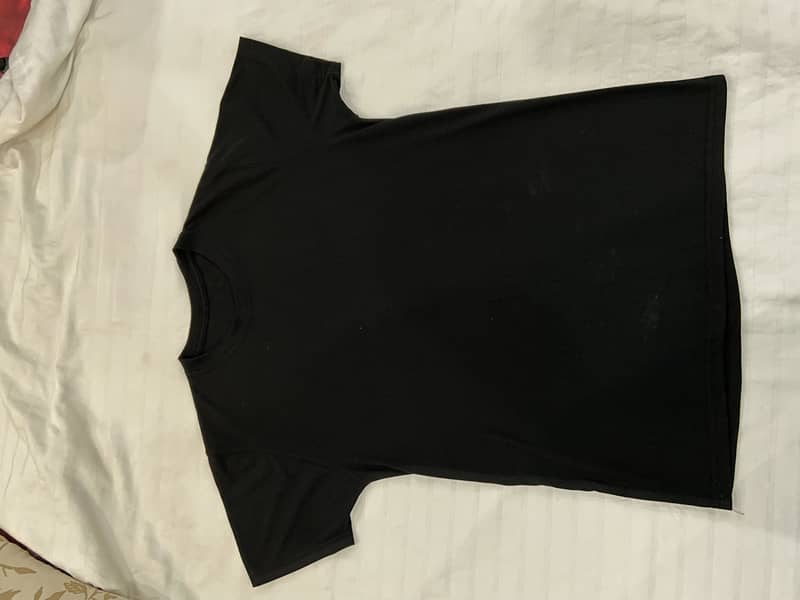 Basic Black Tshirt 0