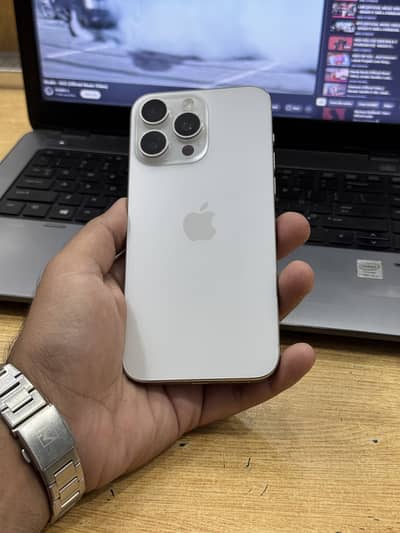 Apple iPhone 15 Pro Max