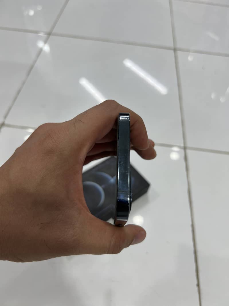 Apple iPhone 12 Pro 3