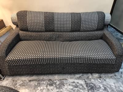 3 seater sofa good condition