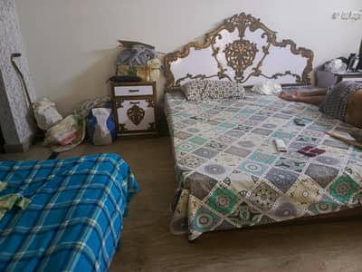 Solid Wood Bed 2 Side Tables Dressing Table And Mirror