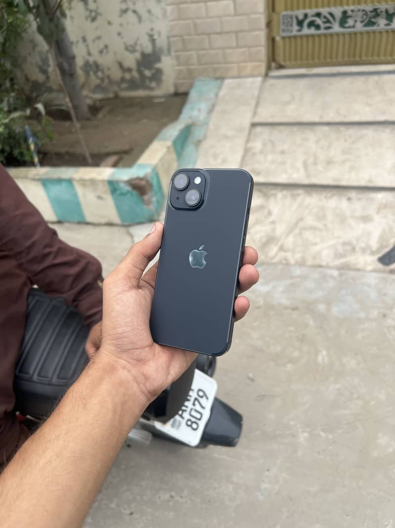 iPhone 14 4