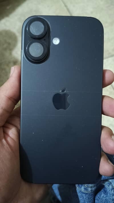Apple iPhone 16