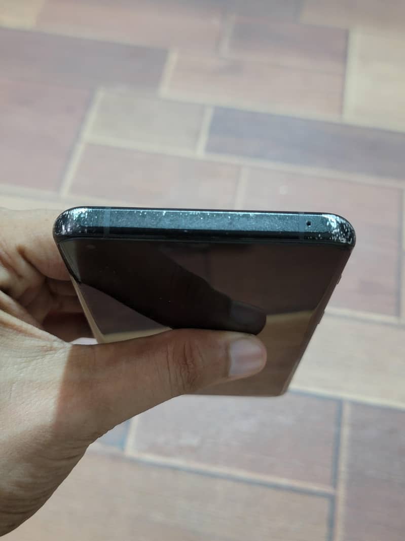 One Plus 10 Pro 4