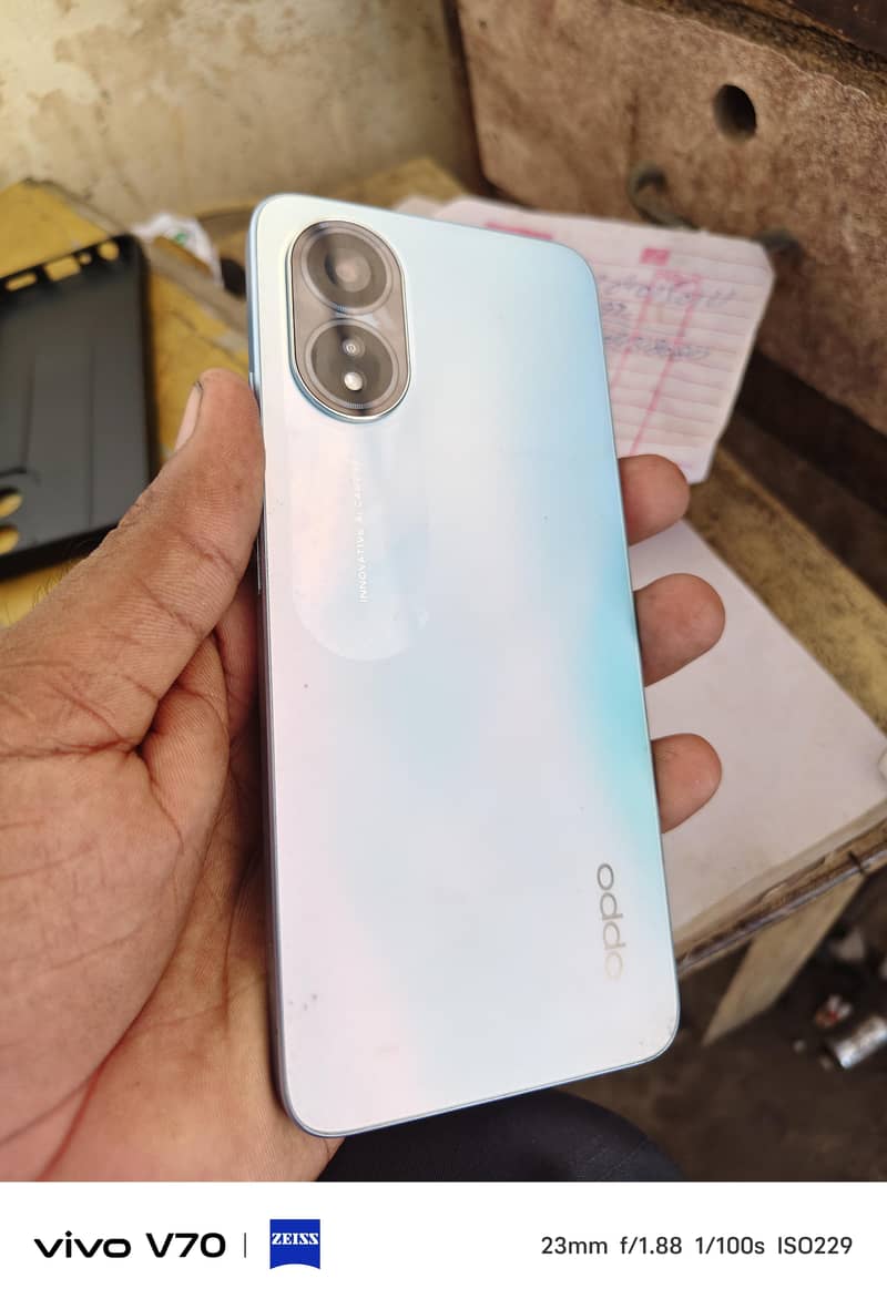 OPPO A18 0